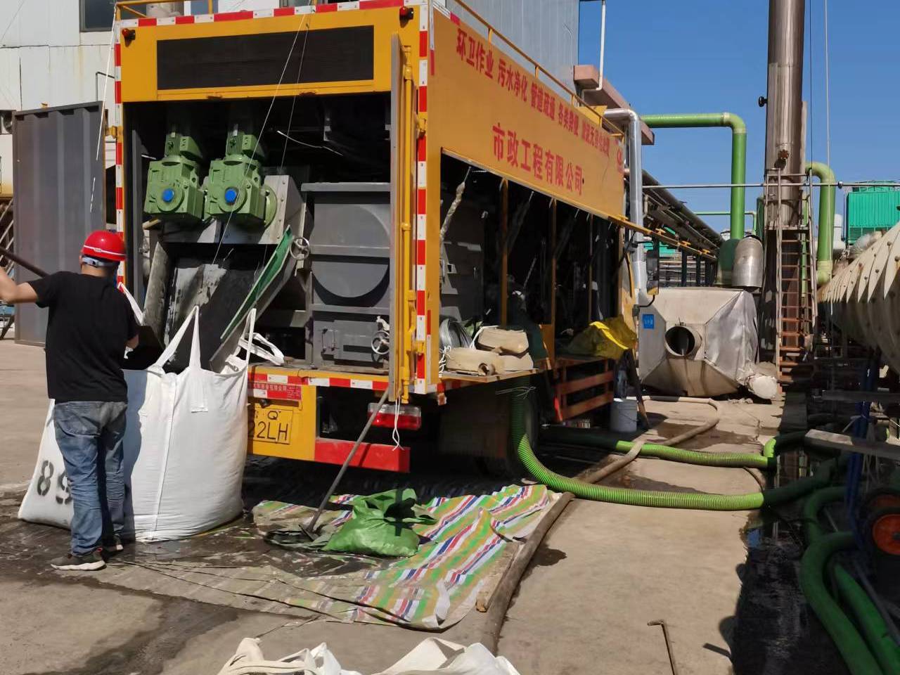 凉州淤泥压干处理